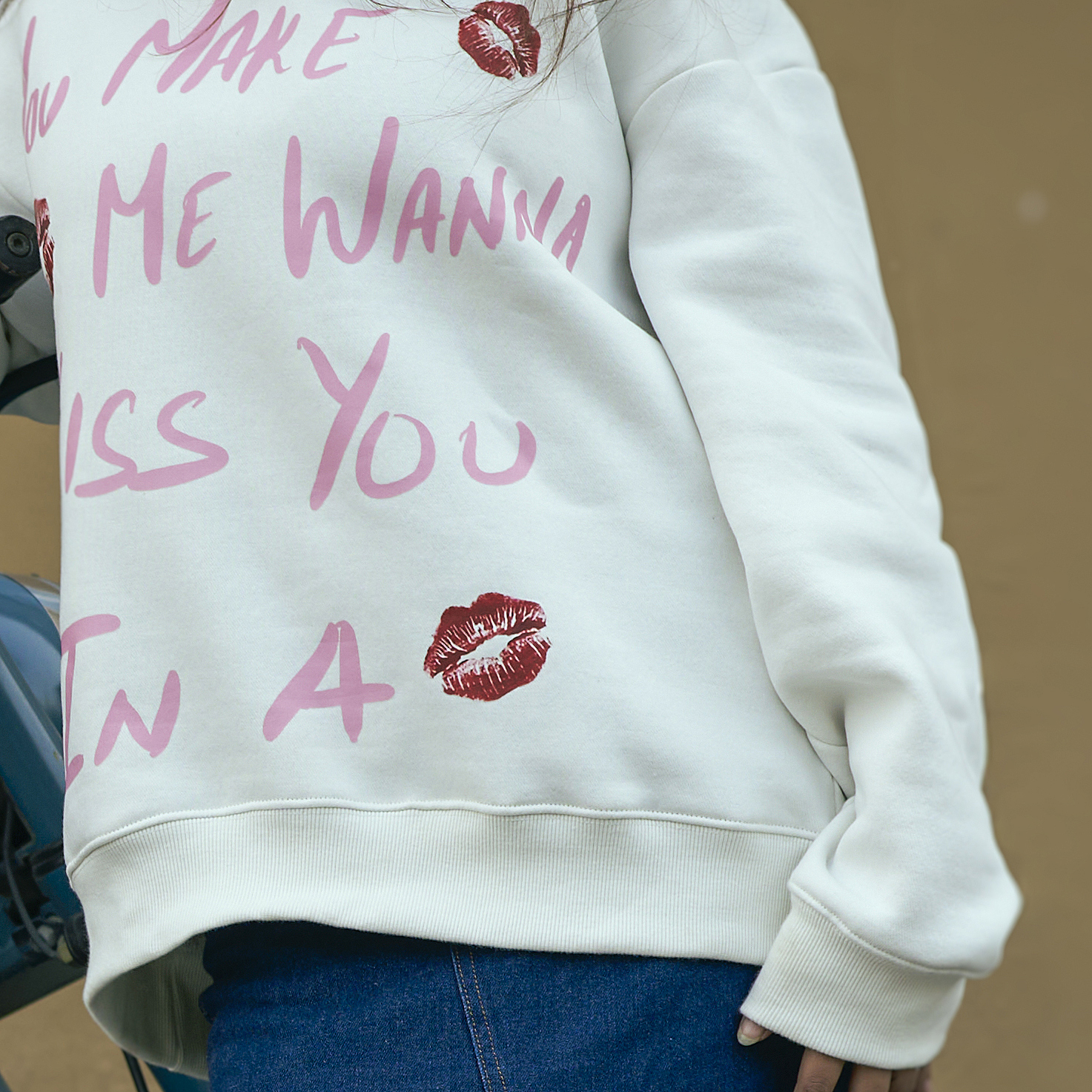 Dune Drip Pink Porsche Kiss Hoodie - Unisex - Image 2